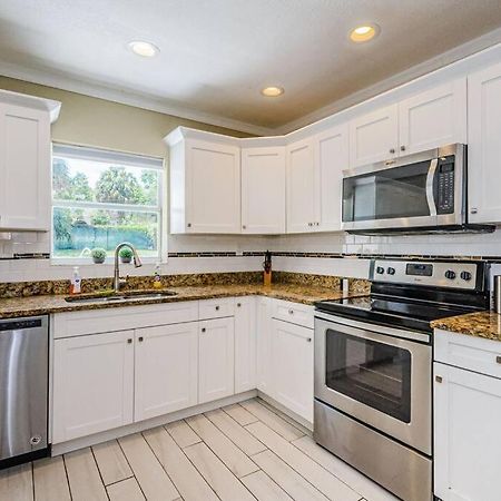 Beautiful Pool House In Old Seminole Heights! Villa Tampa Exterior photo