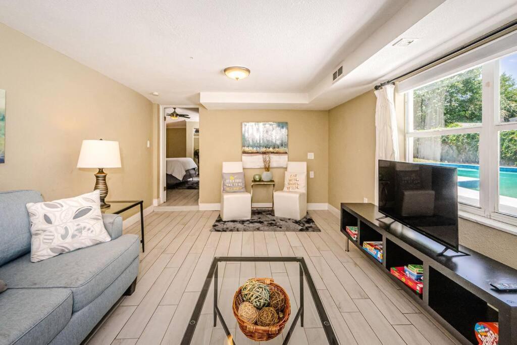 Beautiful Pool House In Old Seminole Heights! Villa Tampa Exterior photo